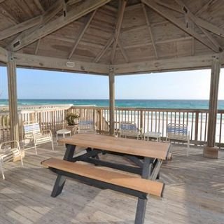 Hotel Resortquest At The Beach House Condominiums