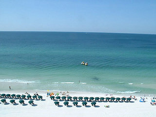 Hotel Resortquest Rentals At Pelican Beach Resort