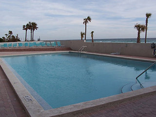 Hotel Resortquest Rentals At Sundestin Beach Resort