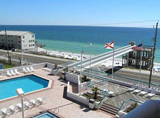 Hotel Resortquest Rentals At Surfside Resort