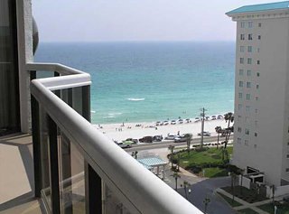Hotel Resortquest Rentals At Surfside Resort