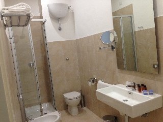 Hotel Rhome Terminal Suite & Apartment