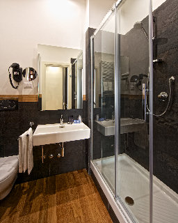 Hotel Rhome Terminal Suite & Apartment
