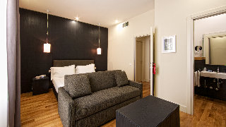 Hotel Rhome Terminal Suite & Apartment