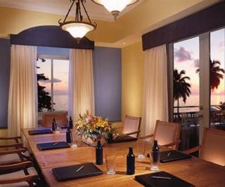 Hotel Rincon Beach Resort