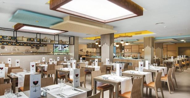 Hotel Riu Festival