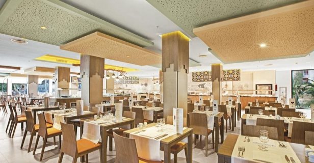 Hotel Riu Festival