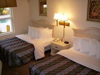 Hotel Roberts Coral Bridge Inn & Suites