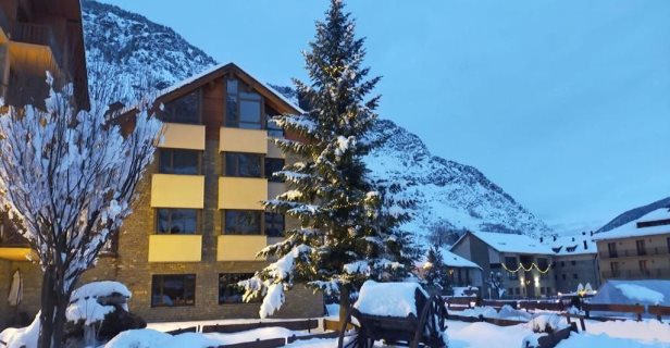 Hotel Roca Blanca