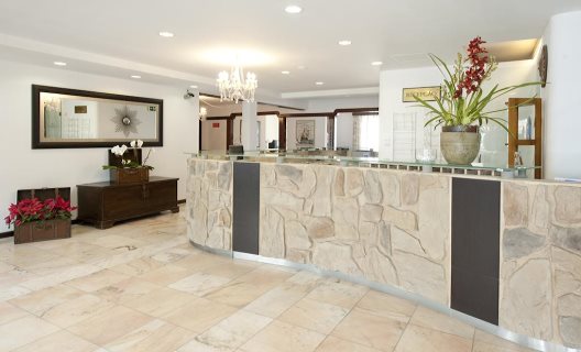 Hotel Roca Mar Sports And Country Club