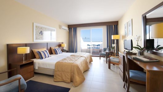 Hotel Roca Mar Sports And Country Club