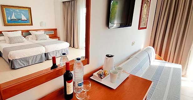 Hotel Rocamarina