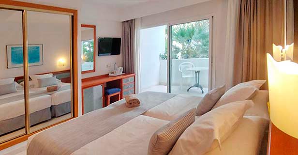 Hotel Rocamarina