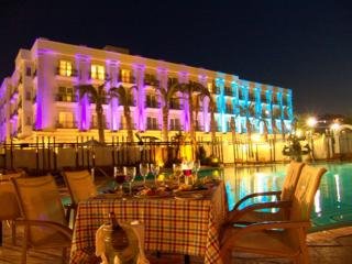 Hotel Rocks Hotel & Casino