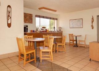 Hotel Rodeway Inn