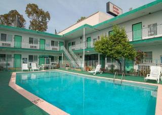 Hotel Rodeway Inn