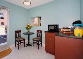 Hotel Rodeway Inn