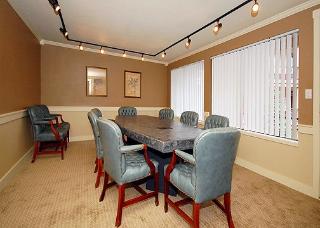 Hotel Rodeway Inn At Portland Airport