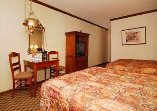 Hotel Rodeway Inn & Suites