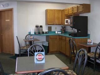 Hotel Rodeway Inn & Suites