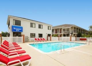 Hotel Rodeway Inn & Suites
