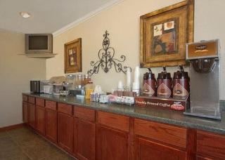 Hotel Rodeway Inn & Suites