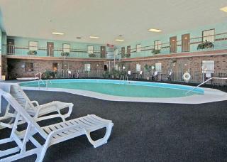 Hotel Rodeway Inn & Suites