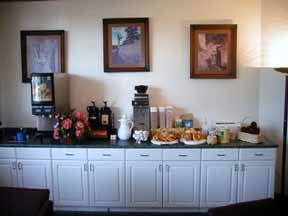 Hotel Rodeway Inn & Suites