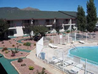 Hotel Rodeway Inn & Suites