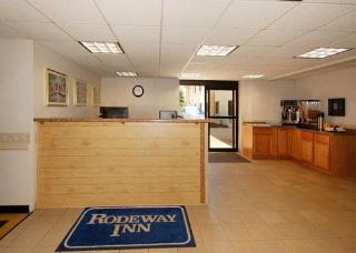 Hotel Rodeway Inn & Suites