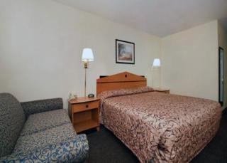 Hotel Rodeway Inn & Suites