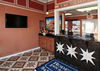 Hotel Rodeway Inn & Suites