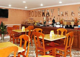 Hotel Rodeway Inn & Suites