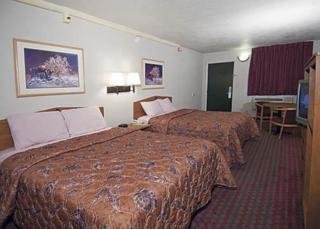 Hotel Rodeway Inn & Suites