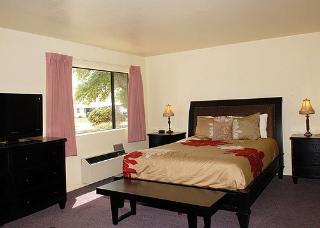 Hotel Rodeway Inn & Suites