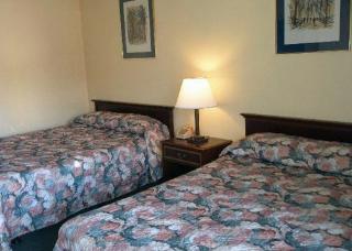 Hotel Rodeway Inn & Suites