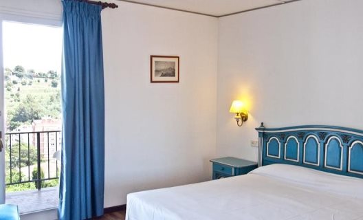 Hotel Roger De Flor By Seleqtta