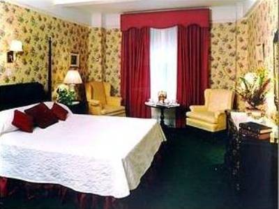 Hotel Roger Smith