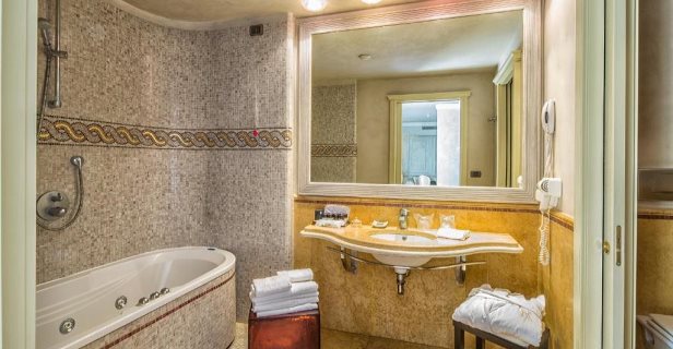 Hotel Romano Palace