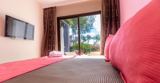 Hotel Romantic Fantasia Dreams