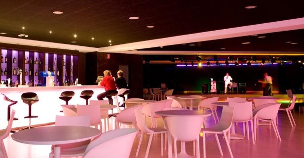 Hotel Romantic Fantasia Dreams