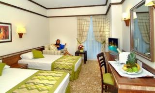 Hotel Royal Atlantis Beach