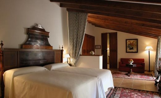 Hotel Rural Llenaire