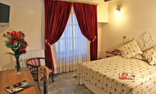 Hotel Rural Masia La Mota
