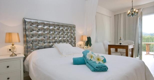 Hotel Rural Villa Can Maries