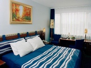 Hotel Rushotel