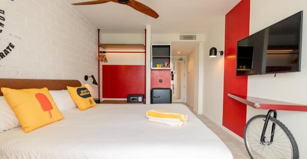 Hotel Ryans Lolas