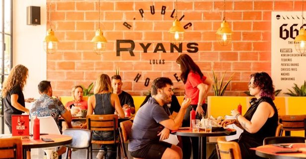 Hotel Ryans Lolas