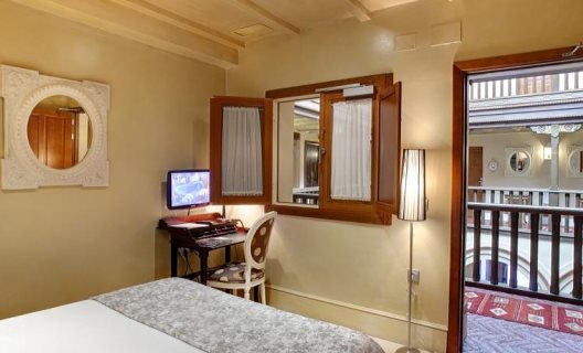 Hotel Sacristia De Santa Ana
