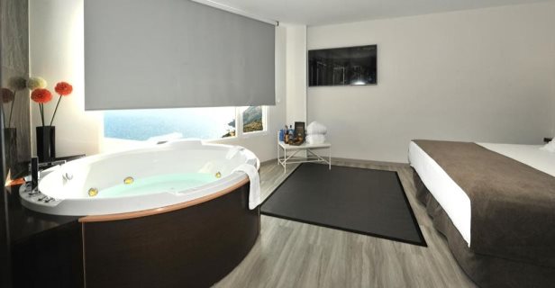 Hotel Salobreña Suites